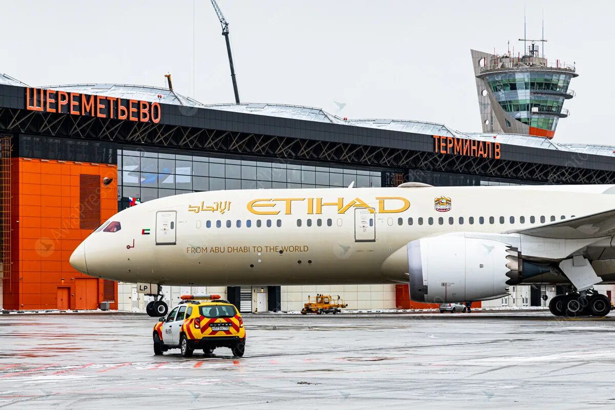 аэробус а380 флай дубай. перелет москва абу даби. шереметьево etihad airways вылет. шереметьево абу даби. Etihad airways в шереметьево.