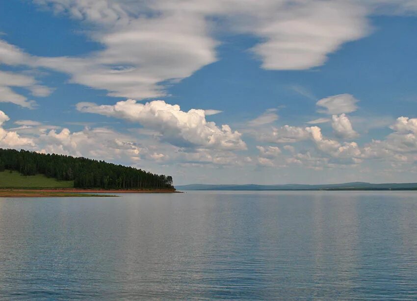 Братское водохранилище р.Ангара. Ангара река Братское водохранилище. Братское водохранилище Иркутская область. Братская ГЭС Братское море Ангара.