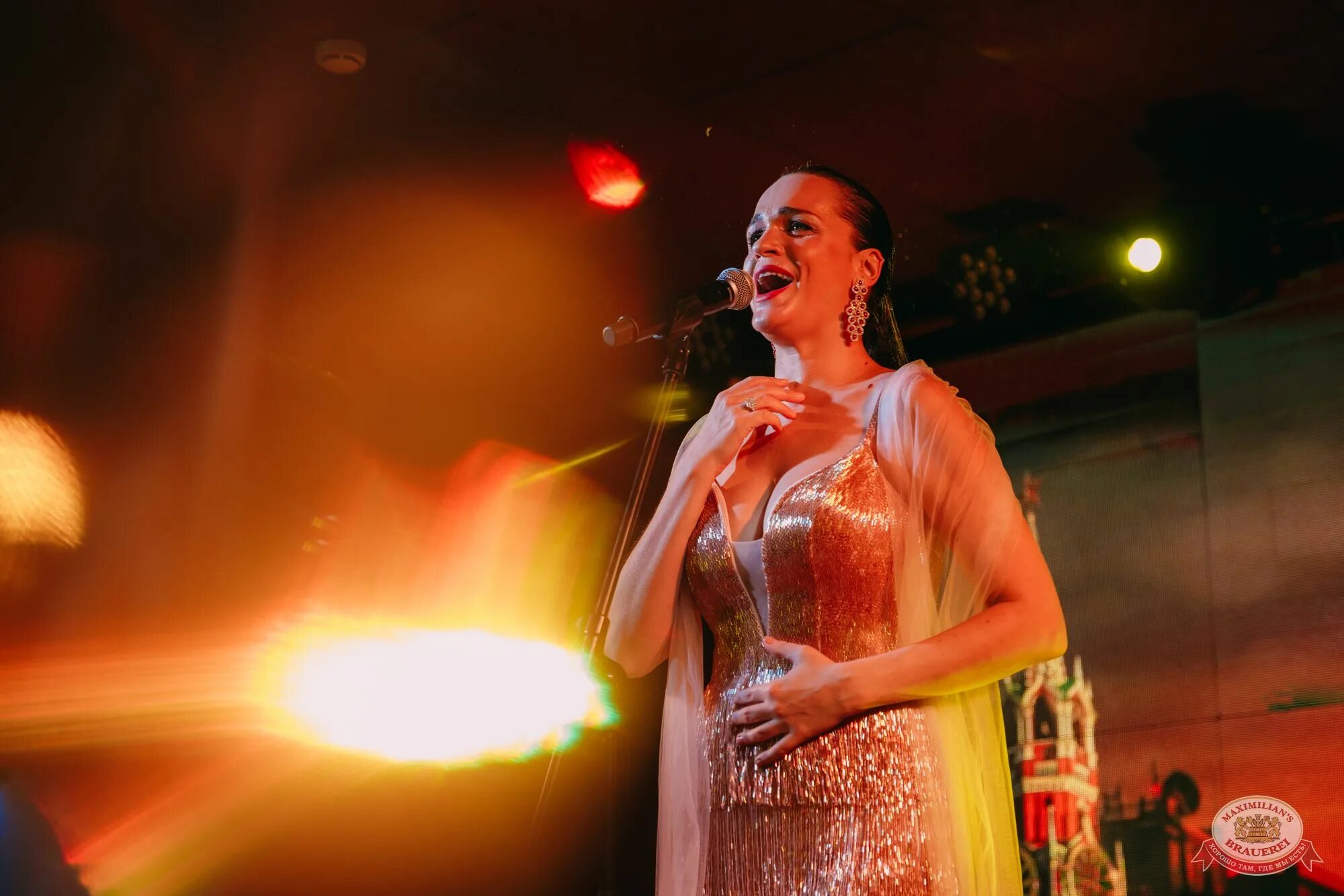 Певица на концерте. Певица слава концерт. Концерт славы видео. Певица слава 2022. Слава концерт.