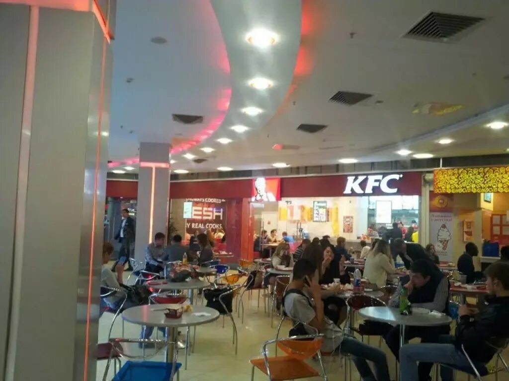 Kfc казань. Фуд сити казань. Квс казань. Ростикс казань. Kfc казань.
