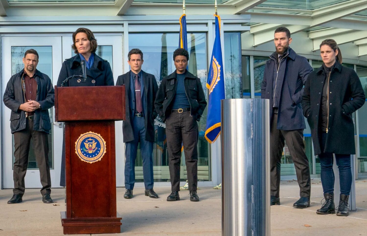 Фбр даты. Fbi: international сериал. штаб квартира фбр квантико. джубал фбр. сериал фбр 2018.
