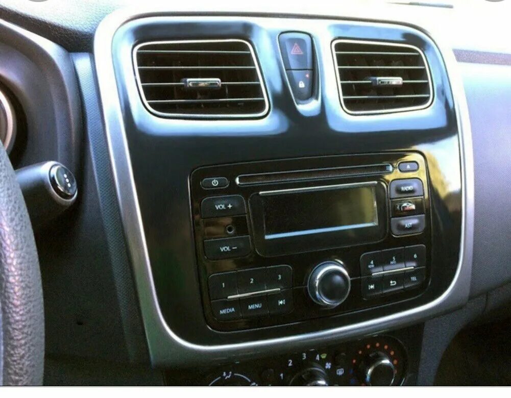 аудиосистема рено логан. магнитола renault sandero. штатная магнитола рено сандеро 1. штатная магнитола renault sandero stepway 2. рено сандеро 2012 магнитола.