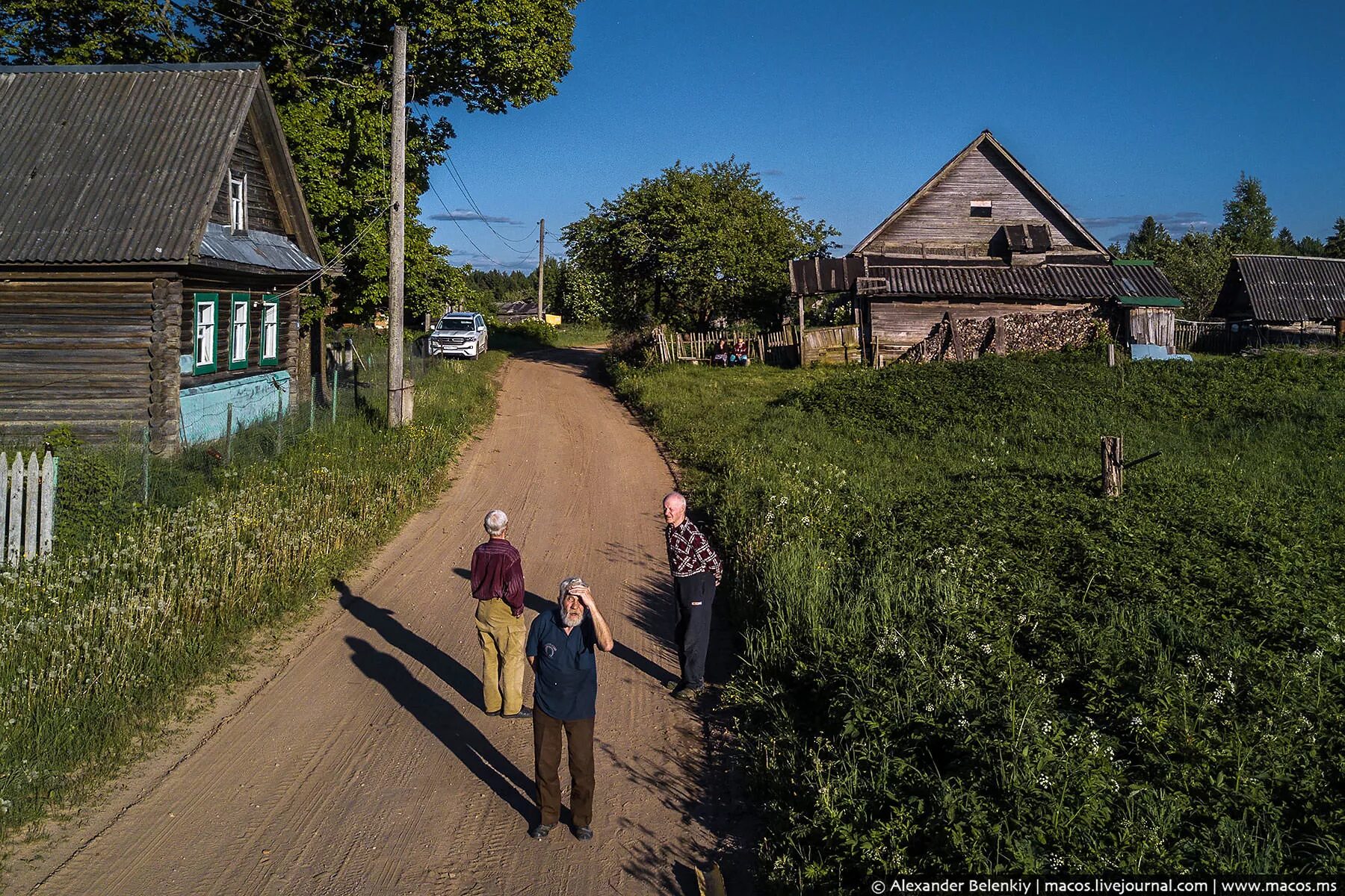 Переезжать ли в деревню. Сельцовы деревеньки Вязниковский район. Деревня Яновищи Тверская область. Деревня глубинка Тверская область. Деревня Норбужье Тверская область.