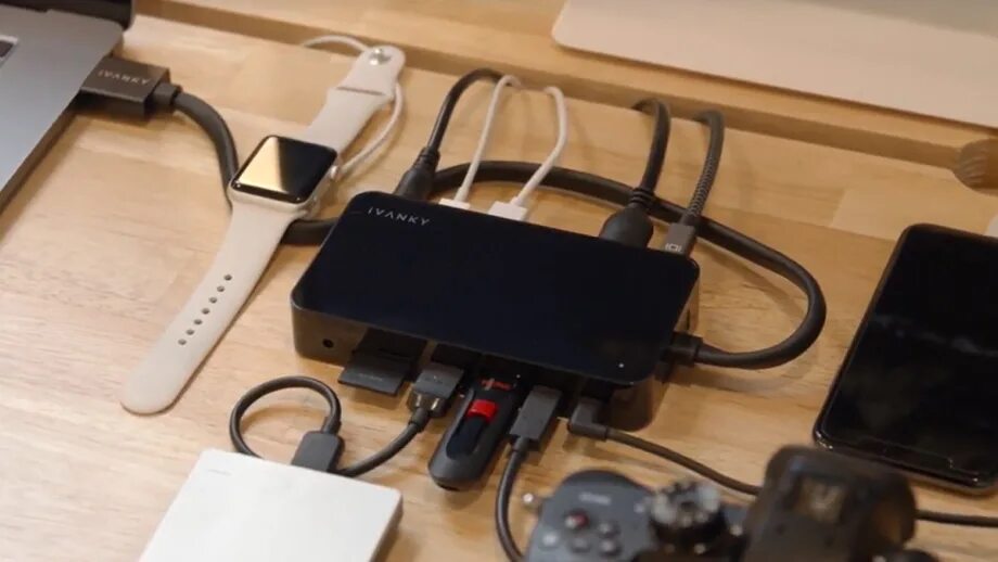 Купить uSB-концентратор Elgato Thunderbolt 3 Mini (10DAB9901) в Москве в каталог