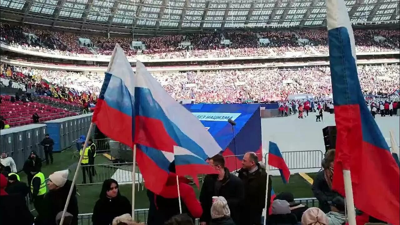 Лужники москва концерт. Лужники москва 18. Лужники москва 18. Лужники москва концерт. Стадион лужники 2022.