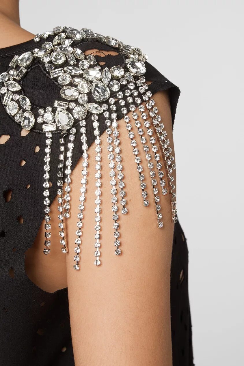 платье с висюльками стразами. платье со стразами висюльками. черное платье с висючками. платье с бусами. платье со стразами висюльками.