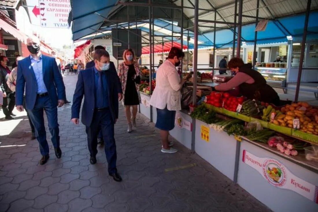 Центральный рынок анапа. Витязево рынок центральный. Казачий рынок анапская. Рынок город анапа. Южный рынок спб.