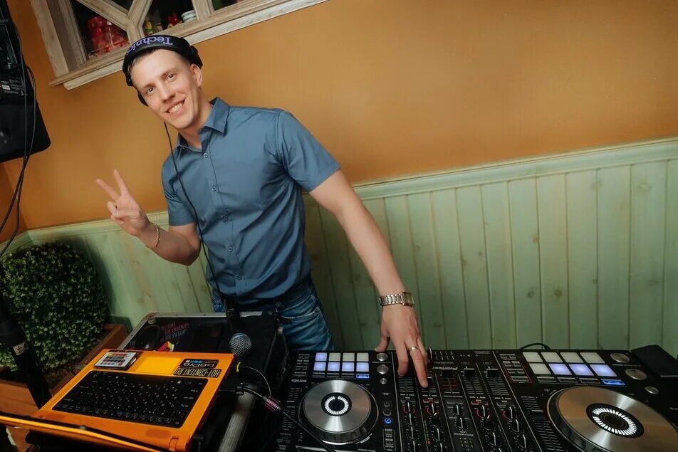 Content event. Content event. Приложение для конференций event. Content event. Творческие и креативные люди.