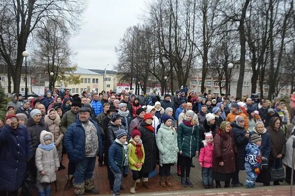 Погода жуков калужская область на 10. Парк народного единства Калуга. Калужской область город Жуков новости. Калужской область город Жуков новости вчера. Новости г Жукова Калужской области последние.