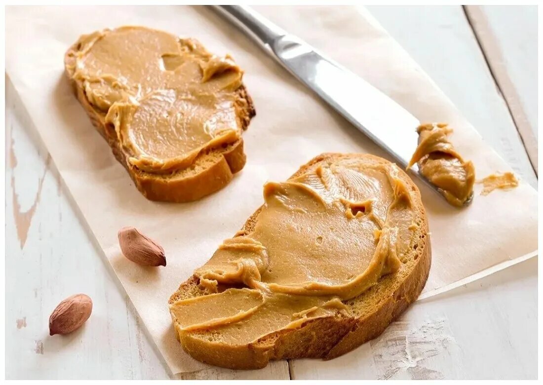 Урбеч миндальный. Блюда с арахисовой пастой. Peanut butter. Бутерброд с арахисовой пастой. Тост с арахисовой пастой.