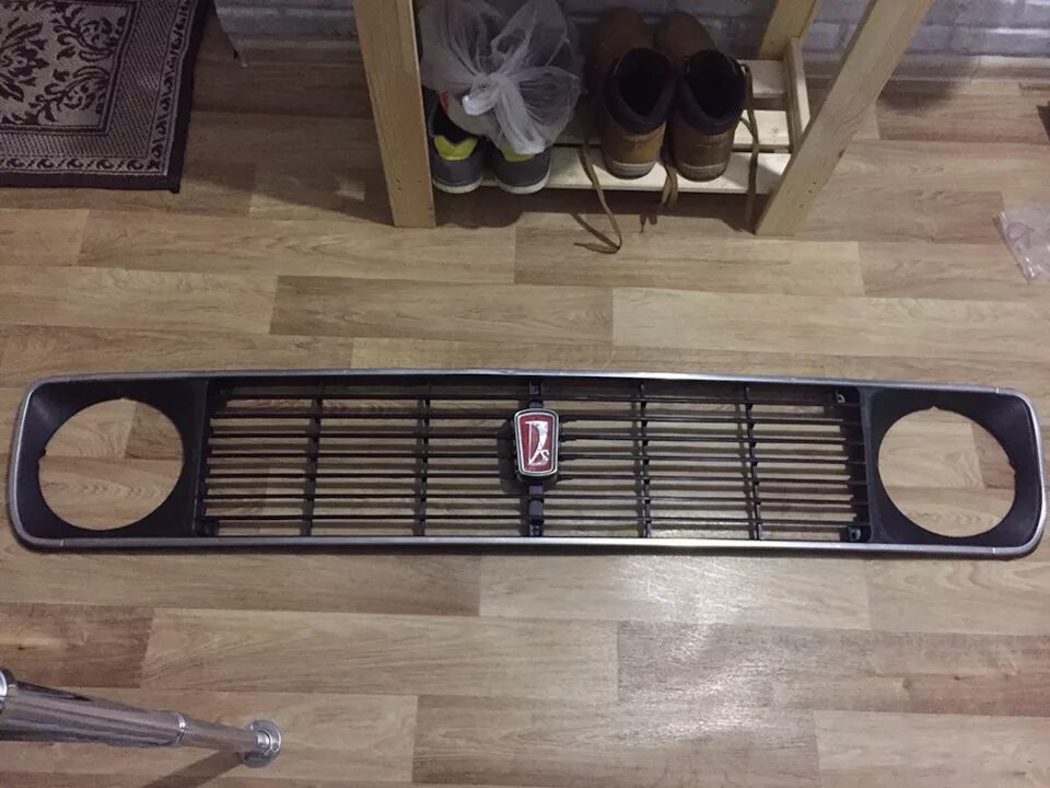 Решетка радиатора ваз 2109 заводская. Решетка радиатора старого образца. Штатная решетка радиатора ваз 2109. Решетка радиатора газ 3302 бизнес технопласт. Решётка радиатора 2110 стандарт.