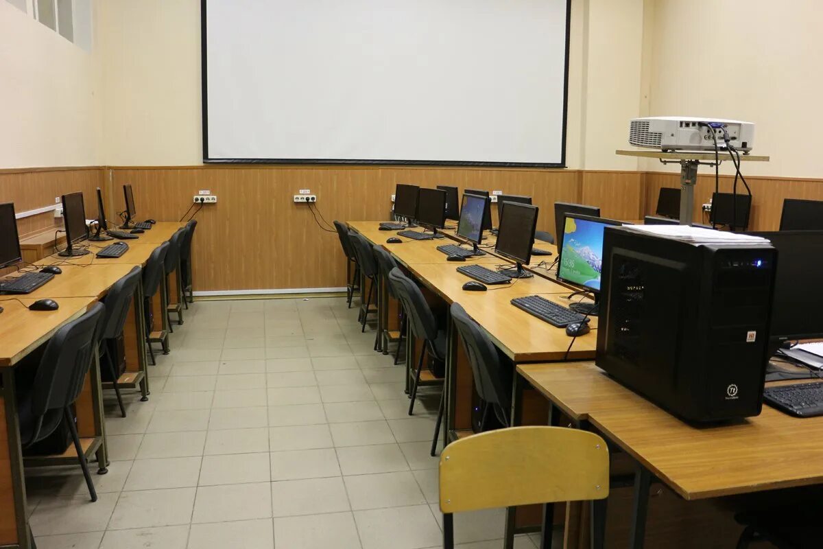 Innovation workshop skoltech. Егэ мат база. Марий-эл республика медицинский центр. Учеба в колонии. Компьютерный кабинет.