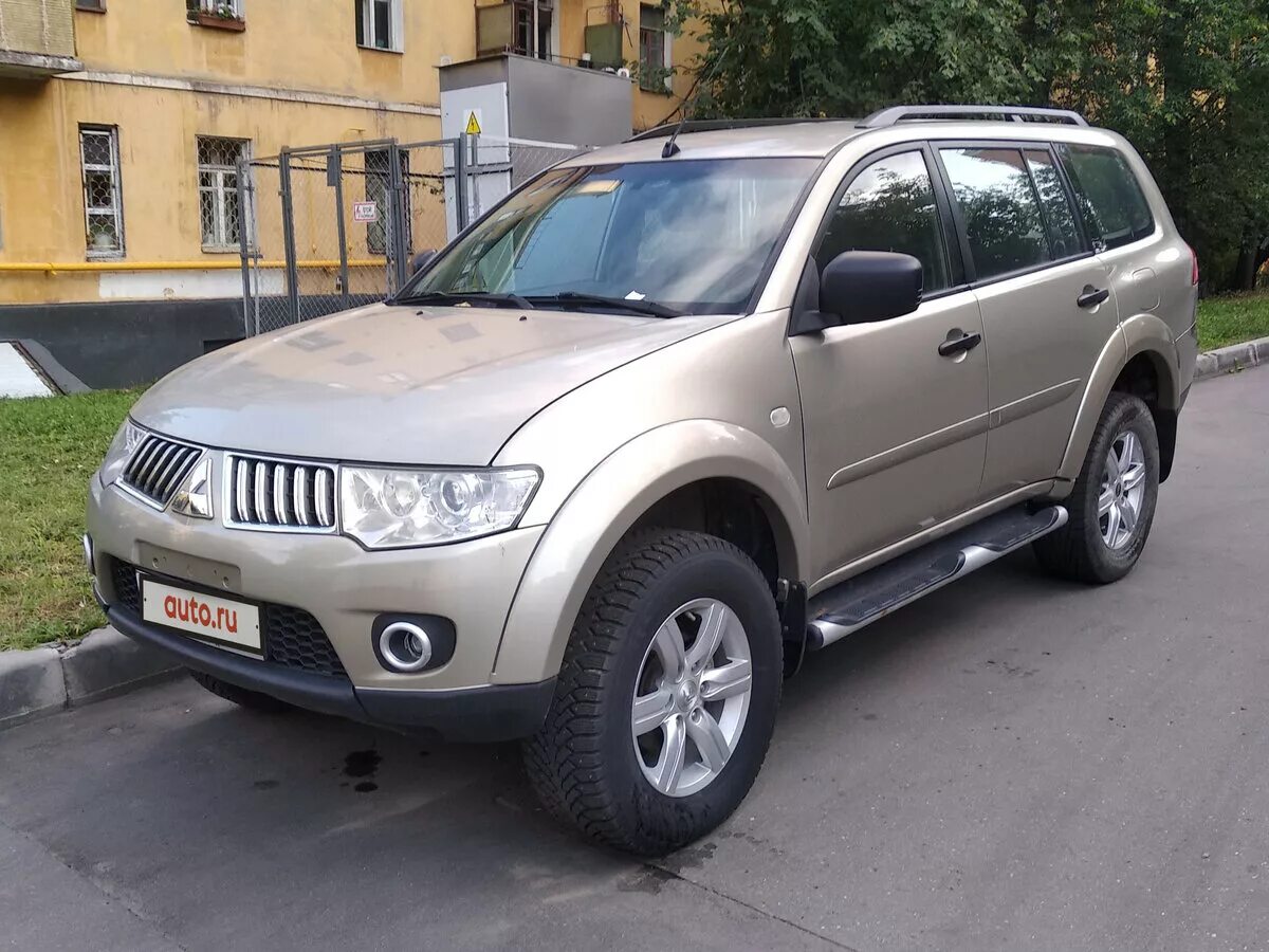 Паджеро спорт 2 дизель 2.5. Mitsubishi Pajero Sport 2011. Mitsubishi Pajero Sport 2009. Паджеро спорт 2 2011. Купить паджеро дизель механика