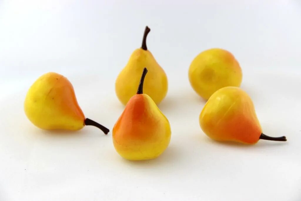 Искусственная мини груша. Груша новый урожай. Мини груша. Мини груша фрукт. Груша сезонная, 1 кг.