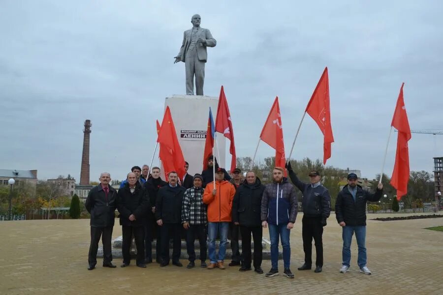 КПРФ Астрахань. Коммунисты Астрахани. Годовщина Октябрьской революции 2022. 105 Лет Октябрьской революции в 2022.