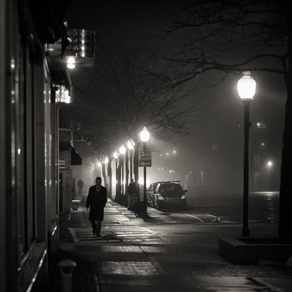Ночные улочки. Темная улица с фонарями. Город ночью. Ночная улица. Был вечер пуст