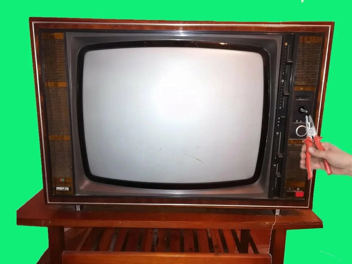 Телевизор Рубин 1970. Телевизор Горизонт 716. Цветной телевизор Радуга 716д. Телевизор СССР Радуга 716. Т д тв