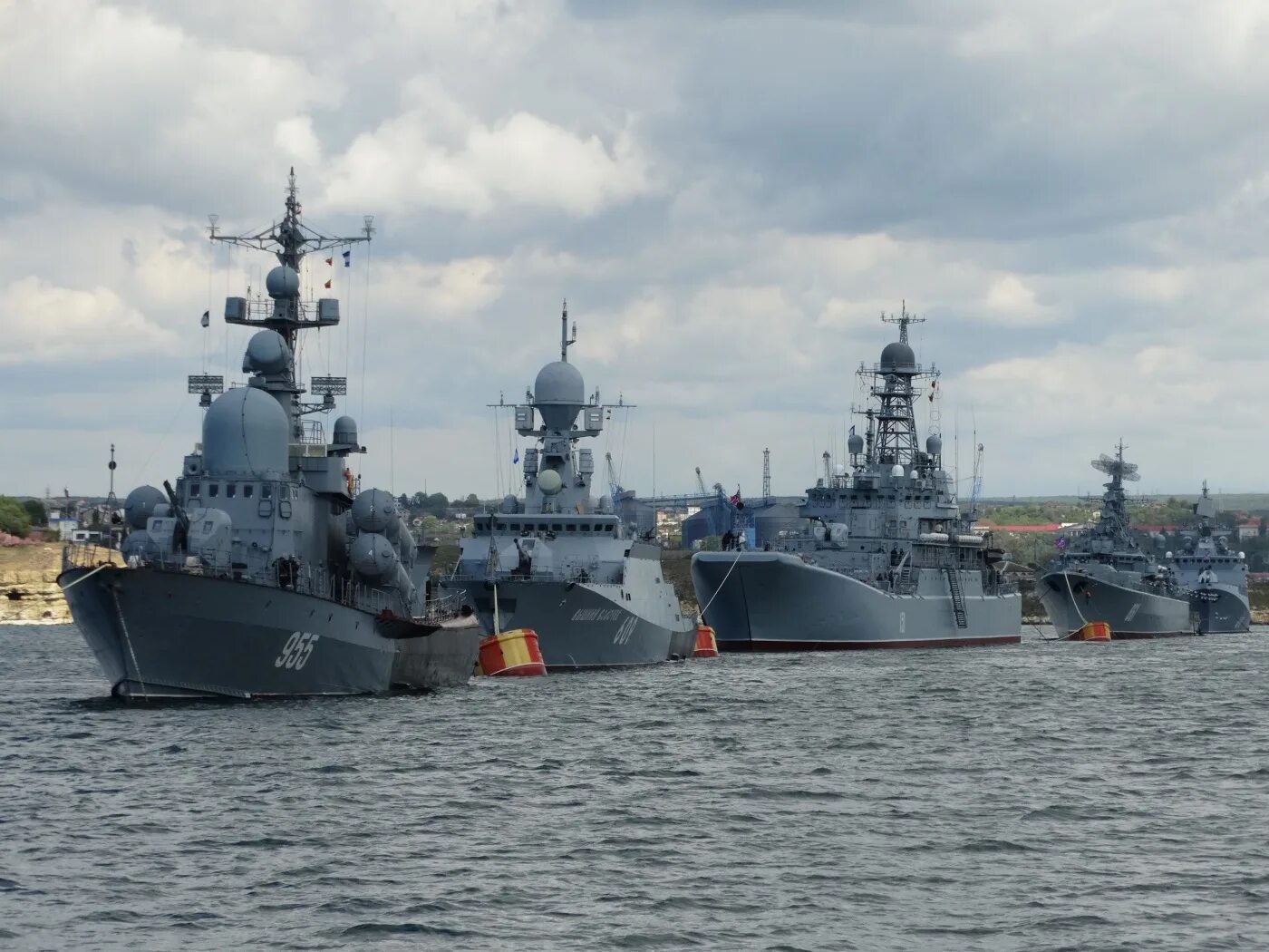 Ладный стан. Боевой корабль вышний волочек. бдк корабль вышний волочёк. ладный сторожевой корабль 2025. корабль вышний волочек фото.