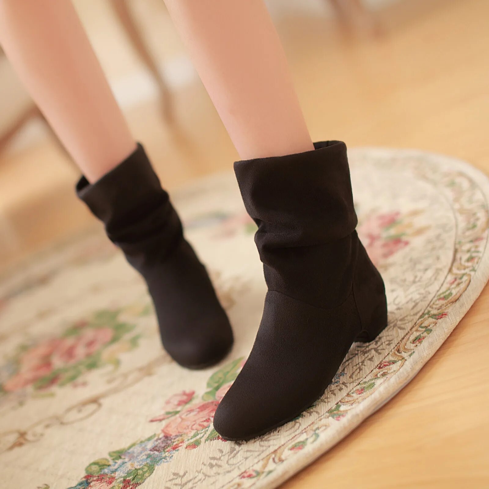 сапоги весенние без каблука. сапожки женские осенние. осенняя обувь женская. ботинки женские 2022 осенние валберис. осенние полусапожки женские.