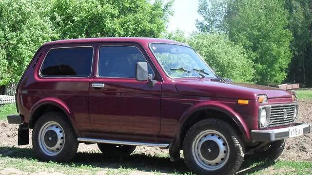 Нива 2007 года инжектор. Нива вишня 127. машина нива вишневая. авто нива цвет вишнёвый. тёмно-вишнёвый цвет авто нива.