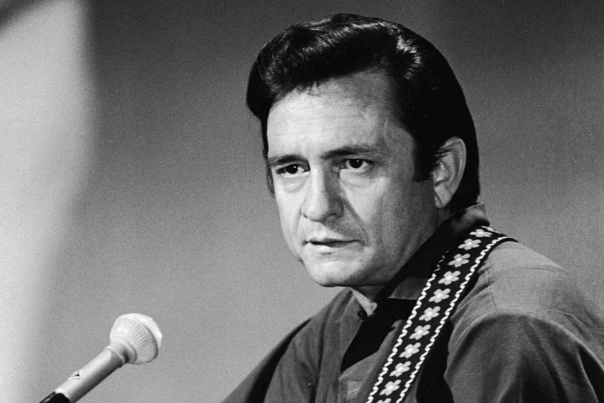 Johnny cash. Джонни кэш. Американский певец джонни кэш. Song cash. Johnny cash молодой.