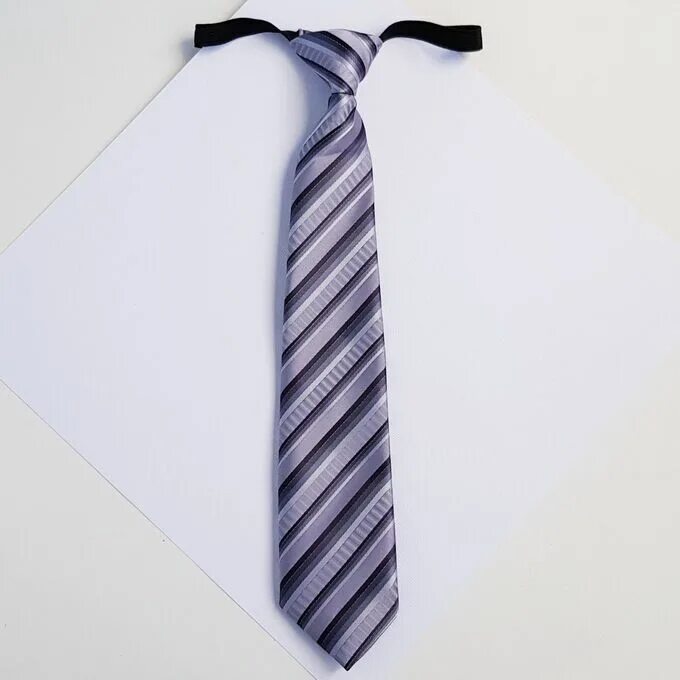 Стильный галстук. Галстук (полоска). Галстук в серую полоску.