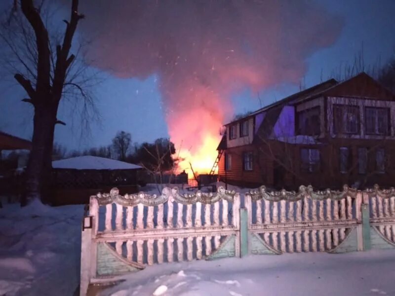 Пожары в Липецкой области. Пожар в Романово Липецкая область. Пожар в Липецкой области вчера. Пожар в селе Кривополянье Липецкой области вчера. Вечером в 19 30