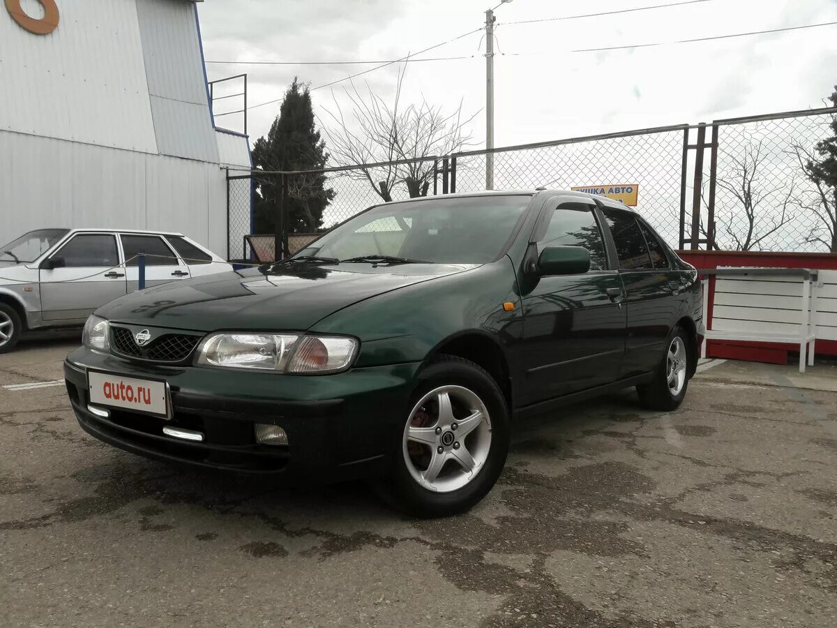 Ниссан Альмера 1999 зеленая. Nissan Almera 1999 белая. Ниссан Альмера 1999 тюнинг. Темно зеленый Ниссан Альмера тюнинг.