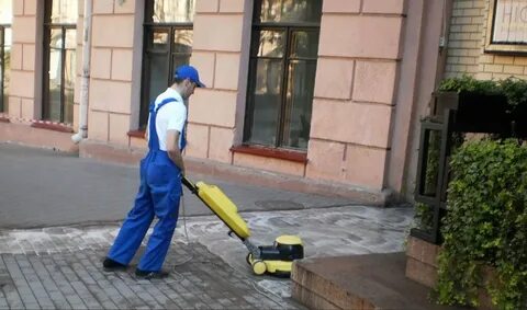 Чистка уличной плитки