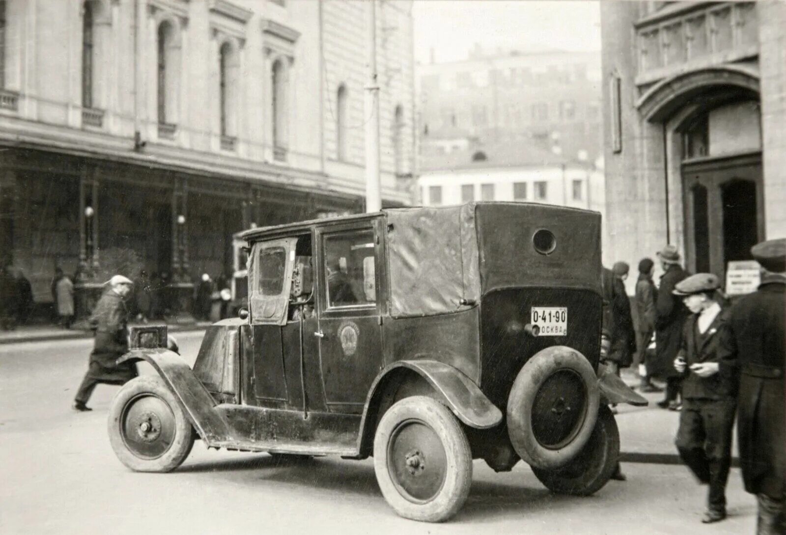 Москва 1934 года. Таксомотор Рено 1925. Рено 1934. Renault 1939. Московское такси 1907.