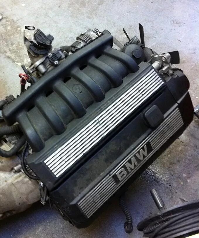 Бмв 52 мотор. Bmw m52. Мотор бмв м52 2. Bmw m52b25. M52 мотор.