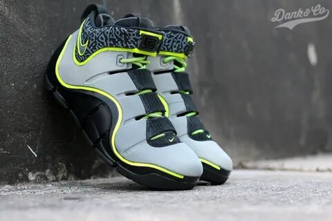 Кроссовки nike 4
