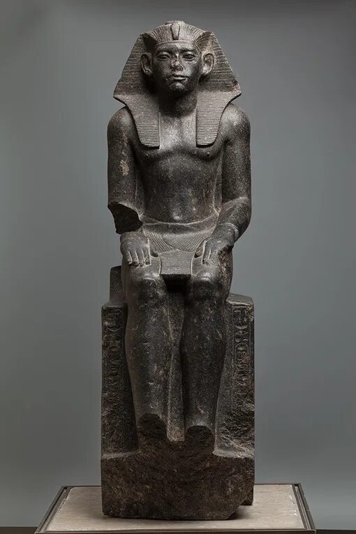 Эрмитаж египетский зал аменемхет. Статуя фараона аменемхета iii. Статуи сенусерта iii и аменемхета iii. Статуя аменемхета. Фараон аменемхет 3 скульптура.