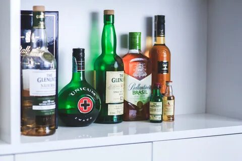 Алкогольные бутылки