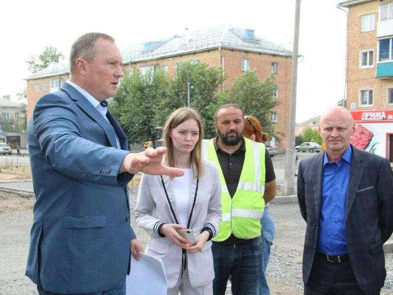 Токарев александр юрьевич ачинск. Токарев мэри города ачинск. Токарев ачинск. Мэр ачинска 2022 титенков. Мэр ачинска.