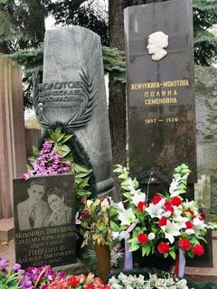 Где похоронили хрущева