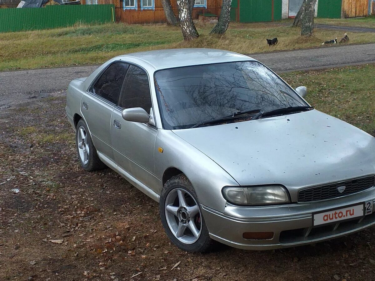 Ниссан блюберд купить в омске. Nissan Bluebird u13. Nissan Bluebird 1992. Ниссан Блюберд 1992г. Ниссан Bluebird (u13).