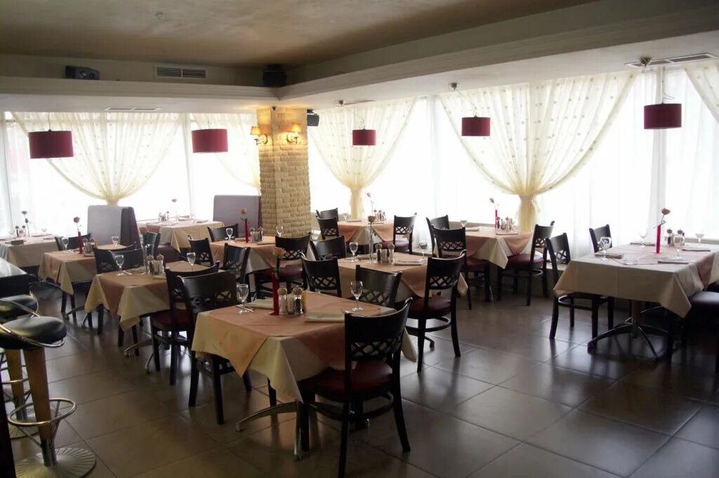 сайт кафе лакомка. кафе бар лакомка на первомайской. кафе бар лакомка на первомайской. ресторан лакомка. кафе лакомка ул первомайская москва.