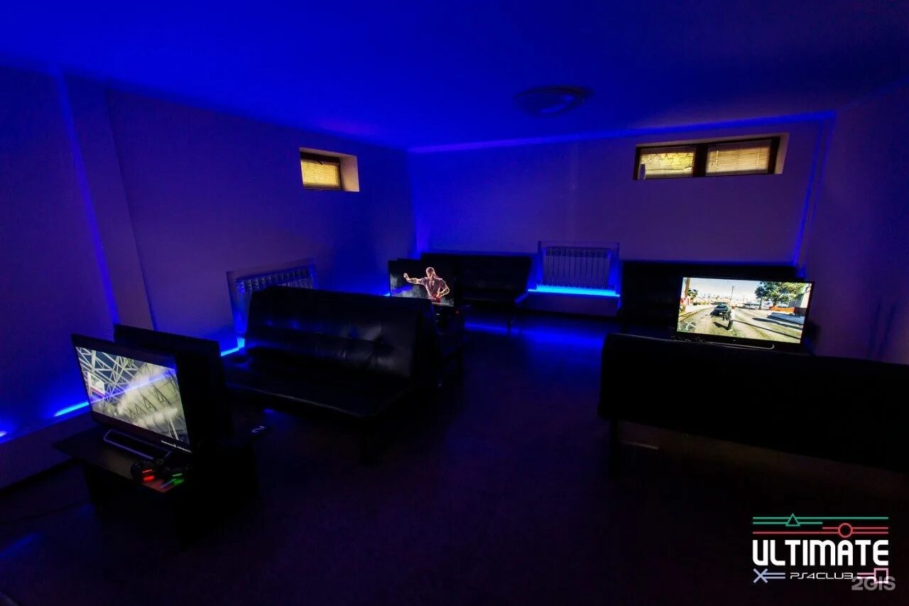 Four club. Игровое кафе ps4 club тула. игровой зал сони плейстейшен. игровой клуб playstation. игровой зал playstation 4.