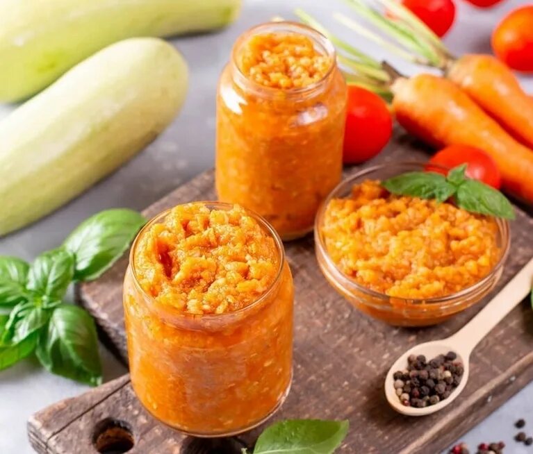 Как делать икру из кабачков на зиму. Икра кабачковая. вкусная кабачковая икра. вкусная кабачковая икра на зиму. вкусная икра из кабачков.