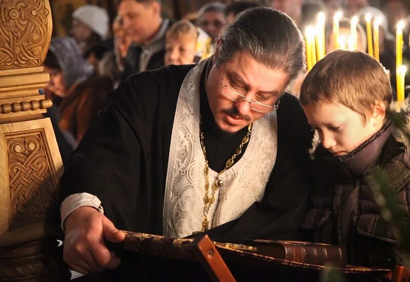 храм георгий победоносец в коптево. коптевский бульвар храм георгия победоносца. храм благовещения пресвятой богородицы в петровском парке иконостас. храм георгия победоносца коптево внутри. храм георгия победоносца в коптево настоятель.