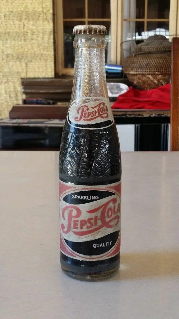 Первая пластиковая бутылка пепси. Pepsi 1л узбекистан. Первая пепси. Пепси кола 1980. Первая пепси.