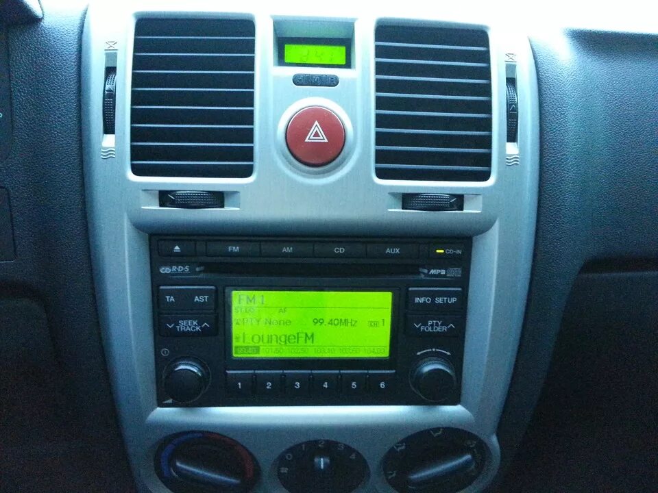 Гетц не работает. Hyundai getz магнитола 2 din. магнитола на хендай туксон 2008. штатная магнитола hyundai getz. штатная магнитола хундай гетц.