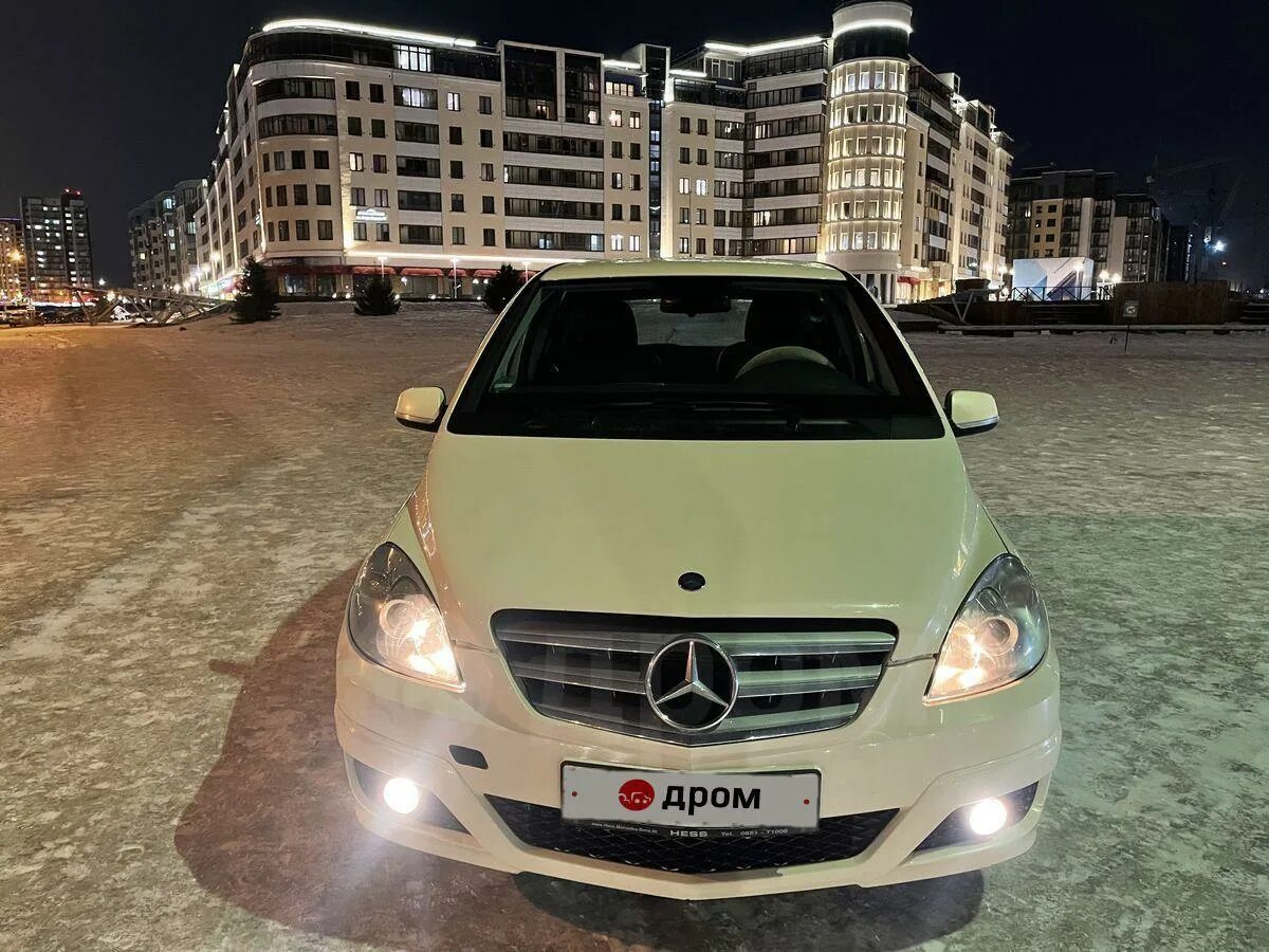 Мерседес красноярск фото. Автосалон мерседес в красноярске. Автосалон мерседес в красноярске. Mercedes орион. Mercedes benz красноярск.