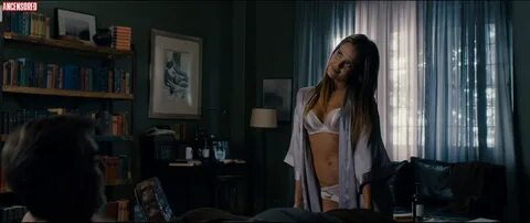 Jessica Alba nude pics.