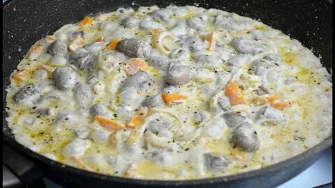 Овощи в сметанном соусе на сковороде