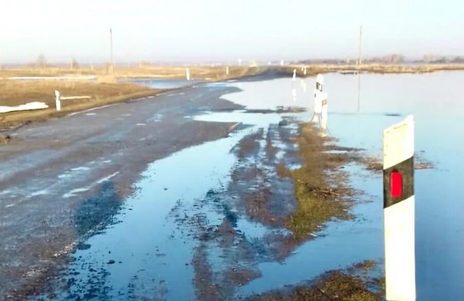 Какие трассы закрыли алтайский край. Паводок Алтайский край. Паводки в Алтайском крае 2014. Наводнение в Алтайском крае. Наводнение Смоленский район Алтайский край.