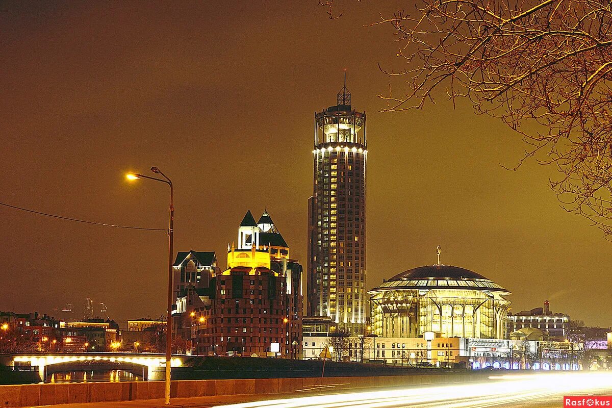 дома красные холмы. свиссотель красные холмы москва здание. Swissotel москва. гостиница swissotel красные холмы москва. красный холм в америке.