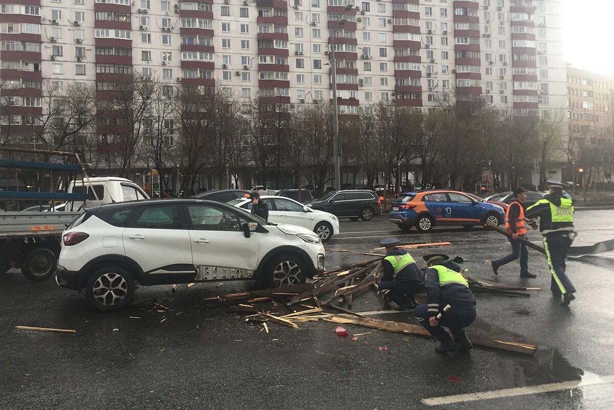 Шторм в Москве 2017. Ураган в Москве (2017). Ураган в Москве. Ураганный ветер в Москве.