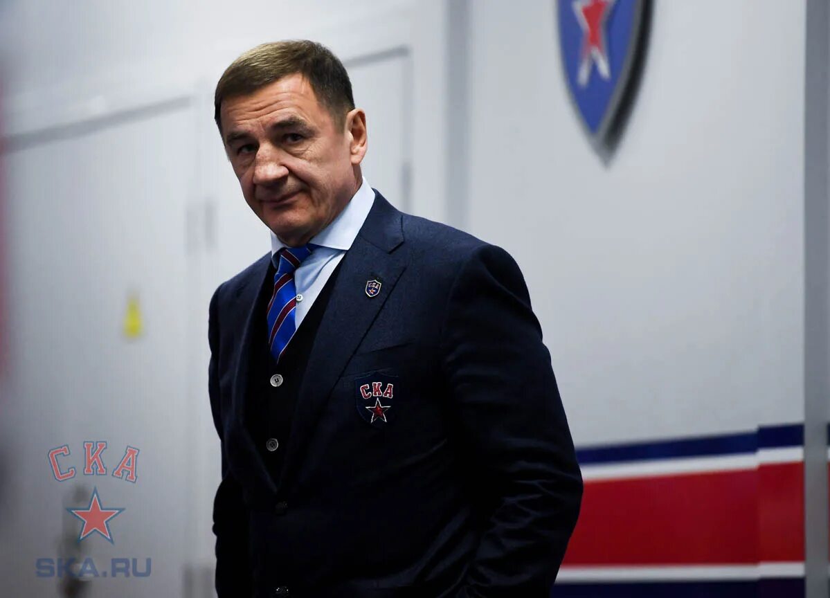 Главный тренер ска. Знарок главный тренер ска. Тренер ска петербург. Тренер команды ска питер. Тренер ска петербург.